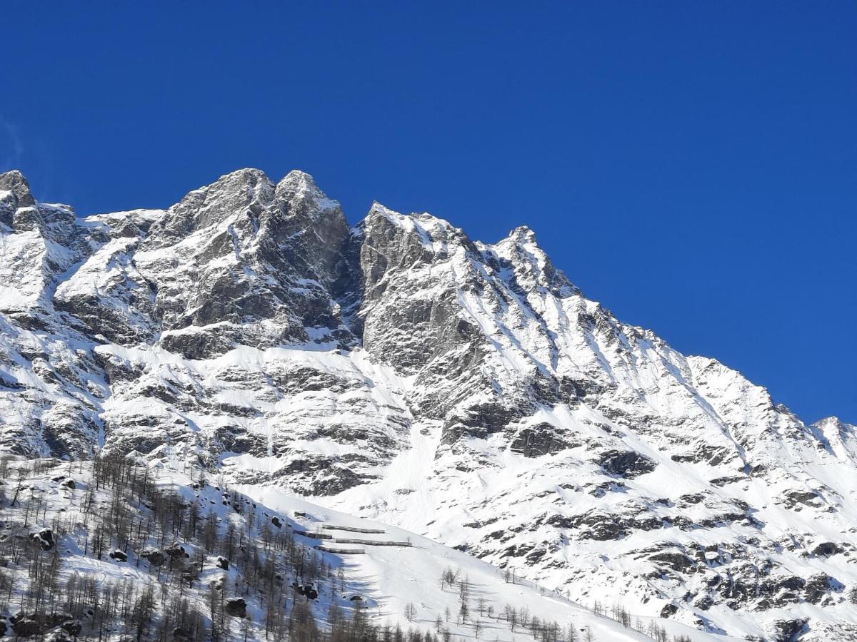 Appartamento Moderno Sulle Piste เบรยล์-แชร์วิเนีย ภายนอก รูปภาพ